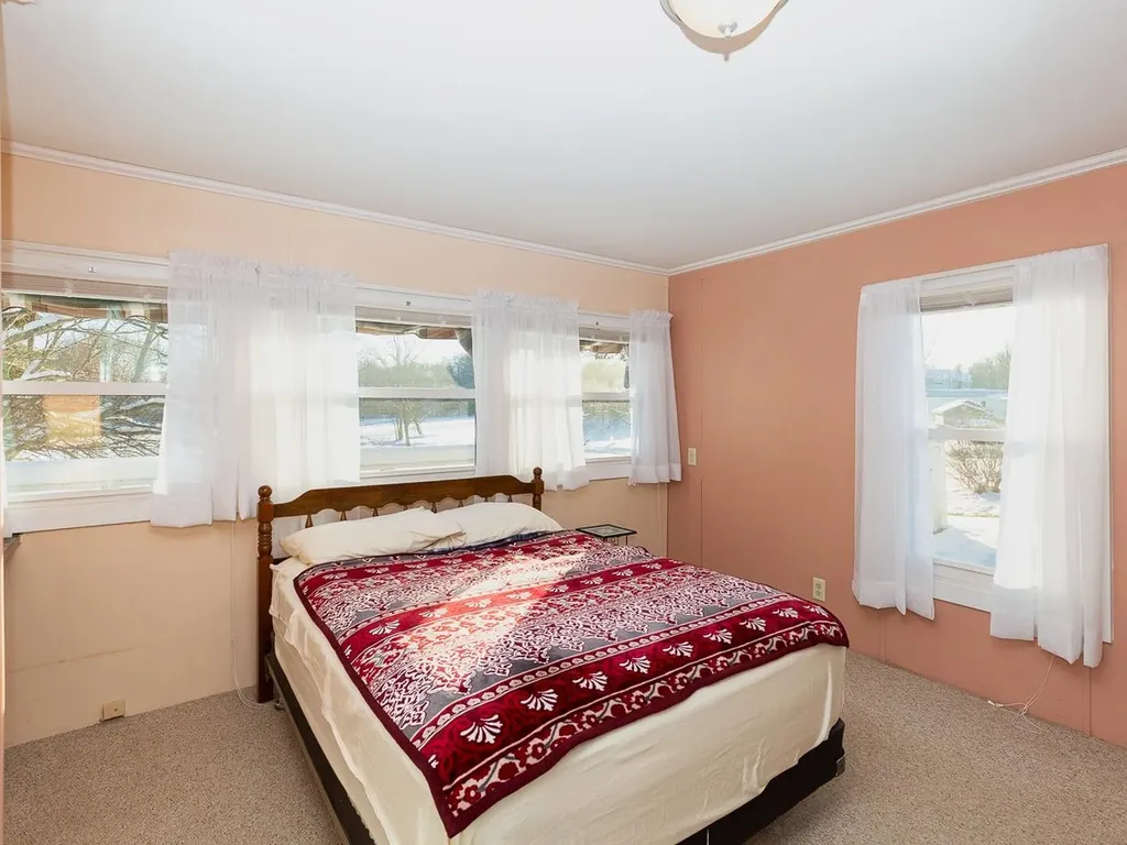 290 Calef Highway Epping NH 03042