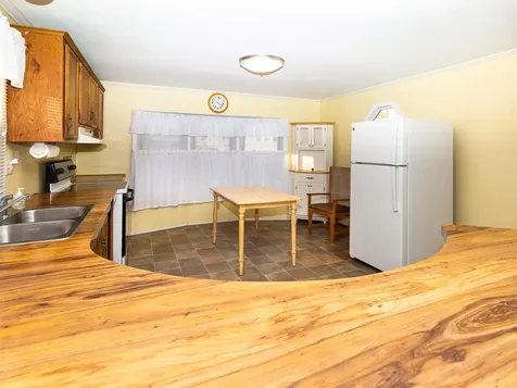 290 Calef Highway Epping NH 03042