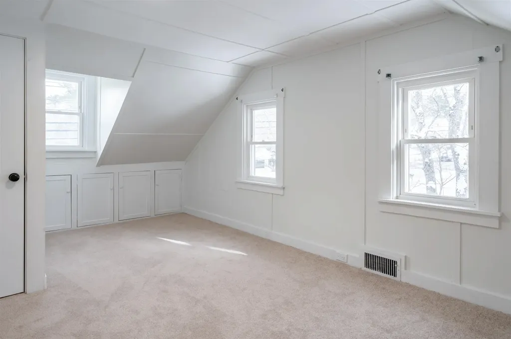 189 Highland Street Plymouth NH 03264