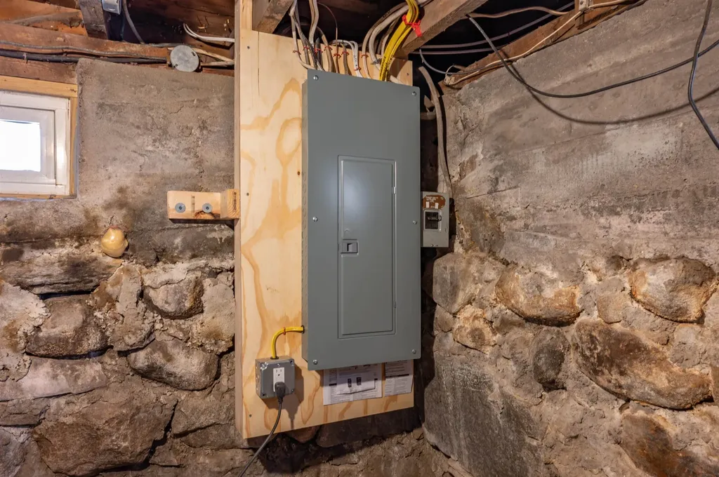 189 Highland Street Plymouth NH 03264