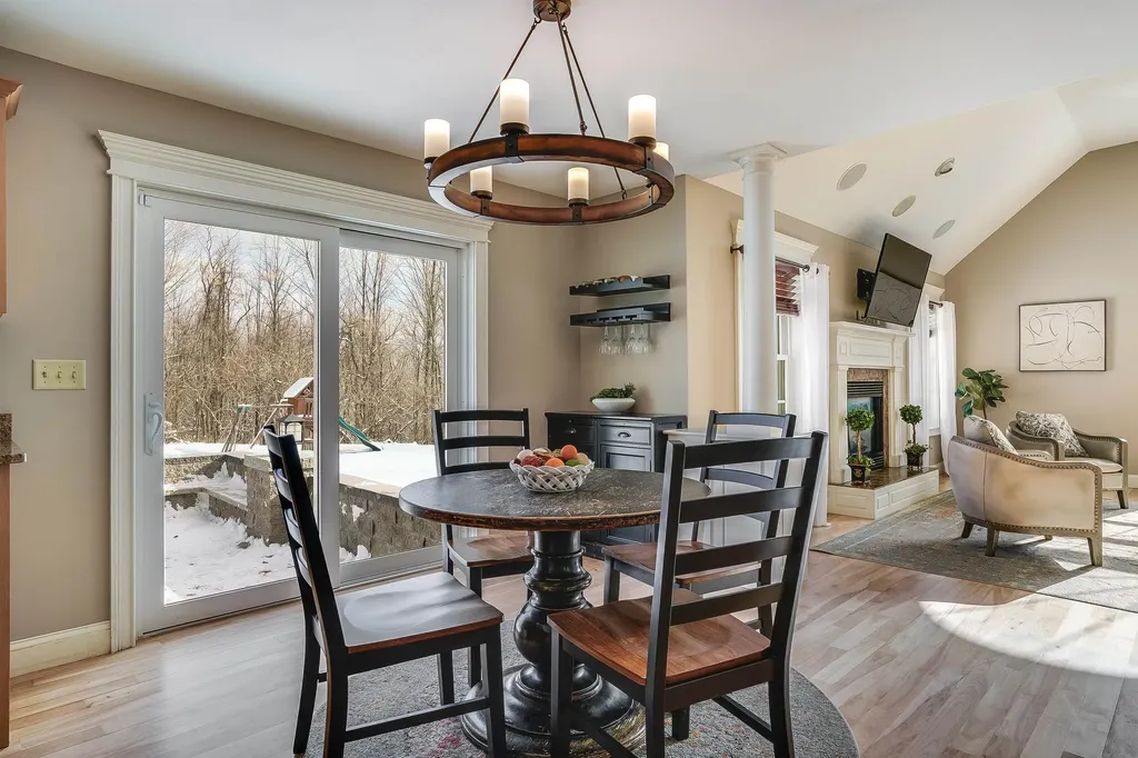 60 Snow Road Goffstown NH 03045