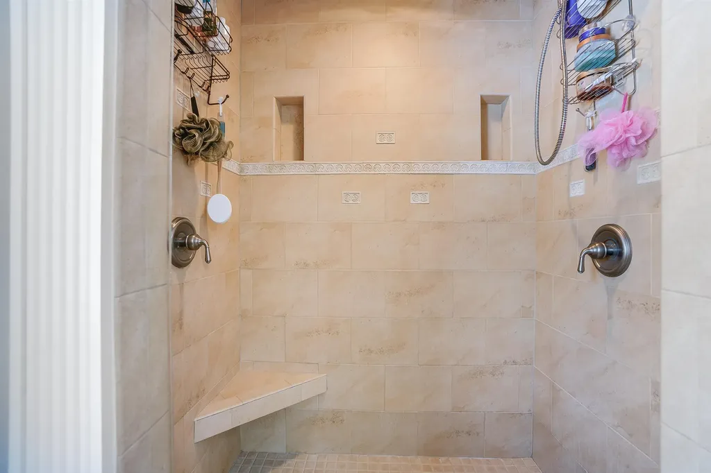 60 Snow Road Goffstown NH 03045