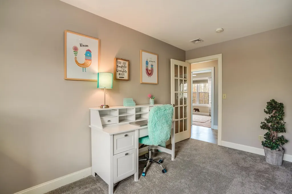 60 Snow Road Goffstown NH 03045