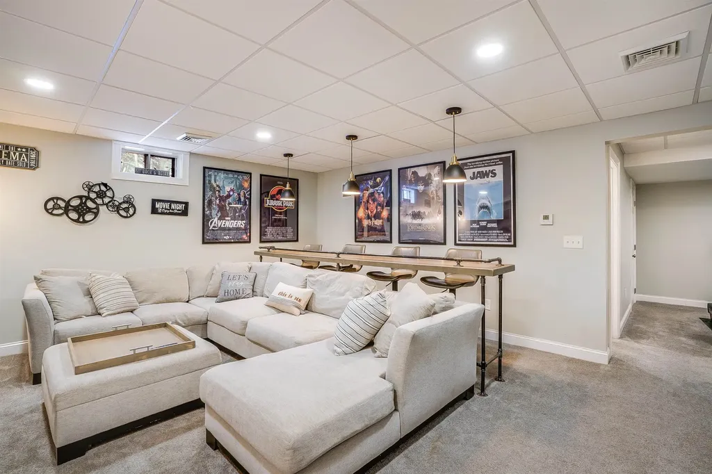 60 Snow Road Goffstown NH 03045