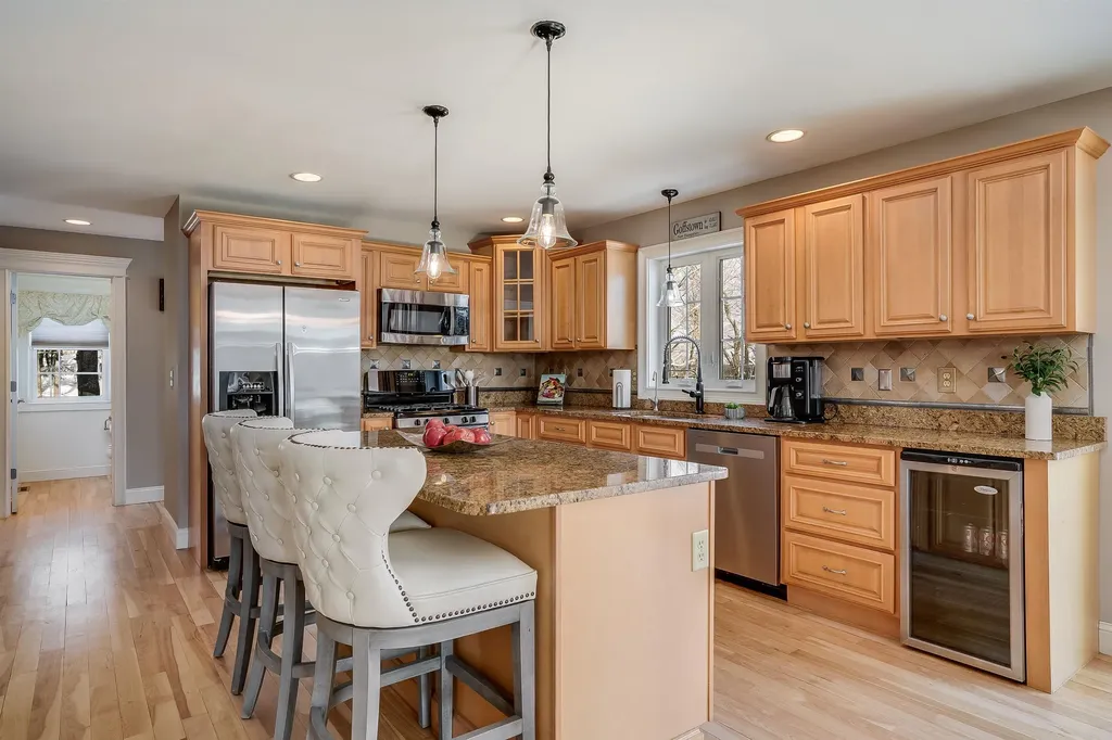 60 Snow Road Goffstown NH 03045