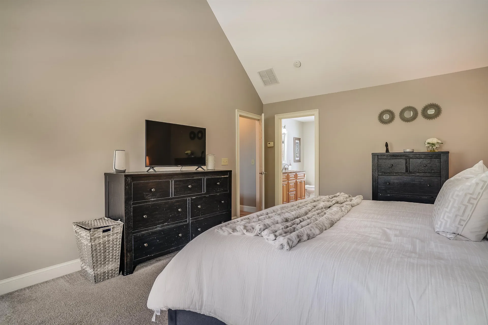 60 Snow Road Goffstown NH 03045