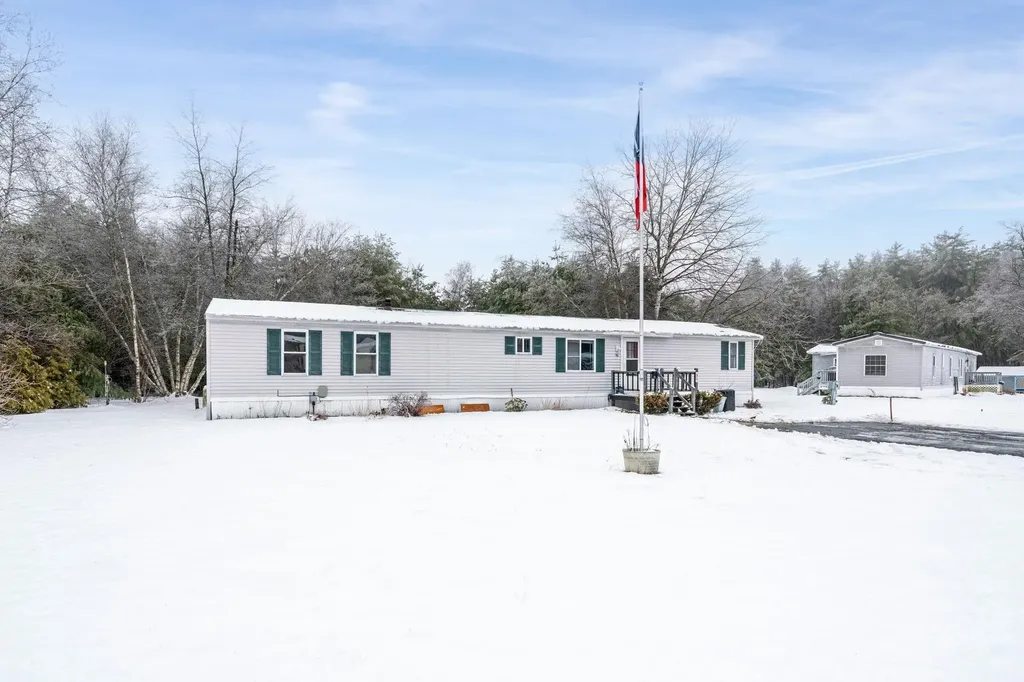 86 Martin Road Deering NH 03244