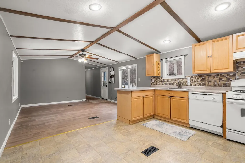 86 Martin Road Deering NH 03244