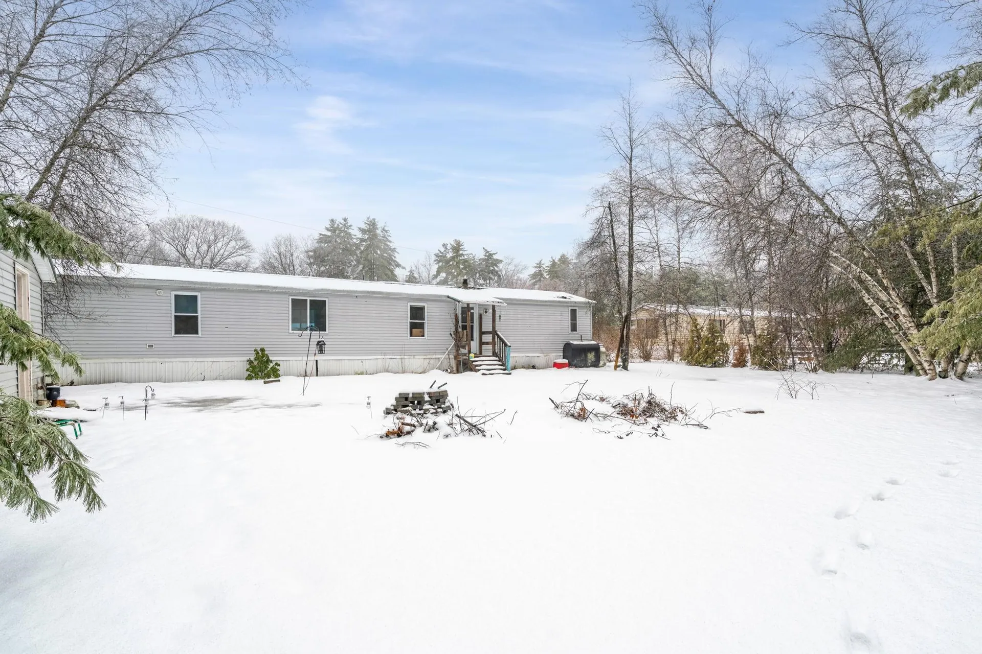 86 Martin Road Deering NH 03244