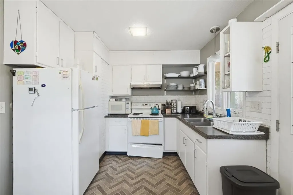 102 Juniper Ridge Shelburne VT 05403