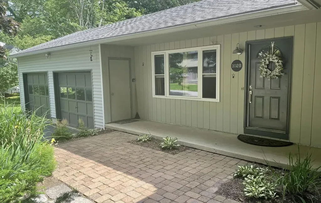 102 Juniper Ridge Shelburne VT 05403