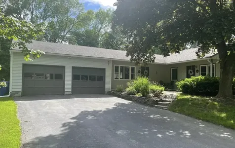 102 Juniper Ridge Shelburne VT 05403