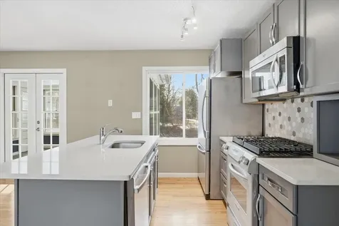 102 Juniper Ridge Shelburne VT 05403