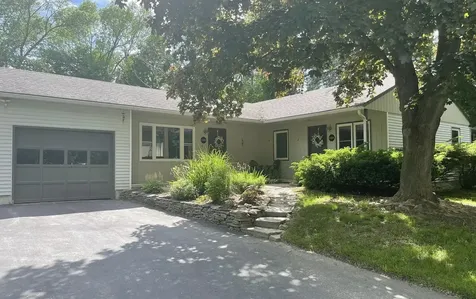 102 Juniper Ridge Shelburne VT 05403