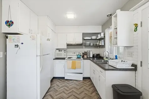 102 Juniper Ridge Shelburne VT 05403