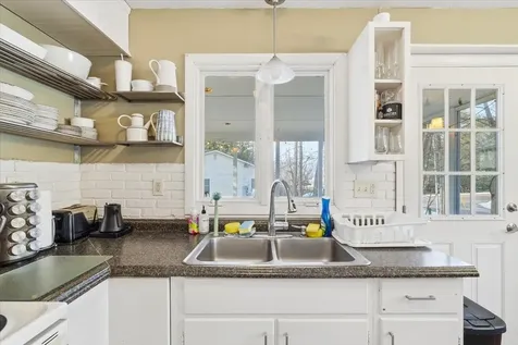 102 Juniper Ridge Shelburne VT 05403