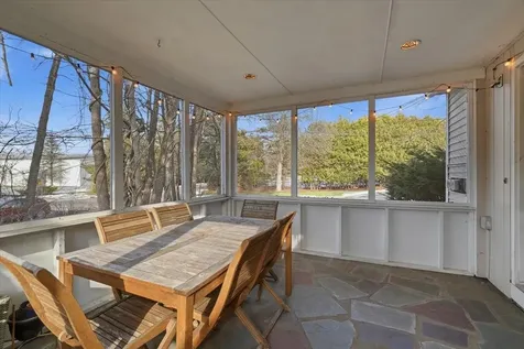 102 Juniper Ridge Shelburne VT 05403