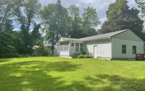 102 Juniper Ridge Shelburne VT 05403