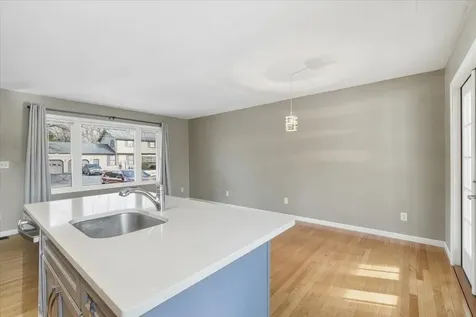 102 Juniper Ridge Shelburne VT 05403