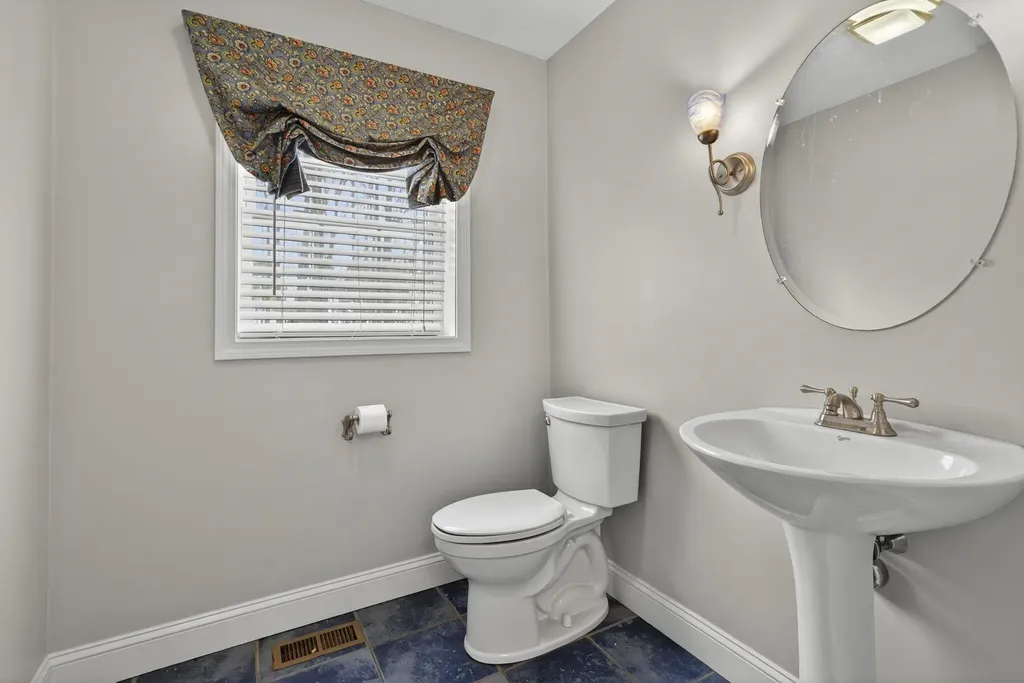 5 Thistle Lane Hooksett NH 03106