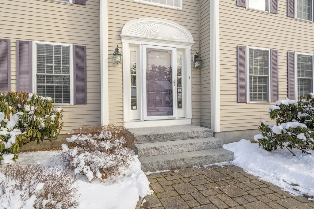 5 Thistle Lane Hooksett NH 03106
