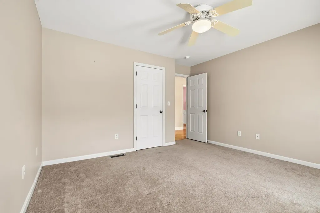 5 Thistle Lane Hooksett NH 03106