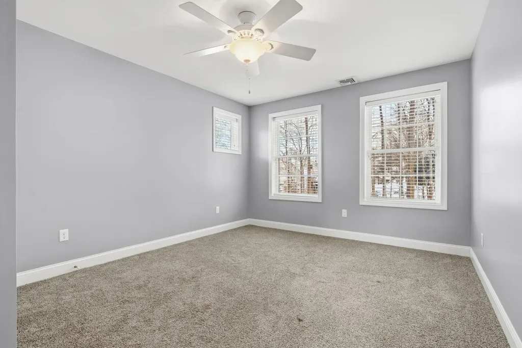 5 Thistle Lane Hooksett NH 03106