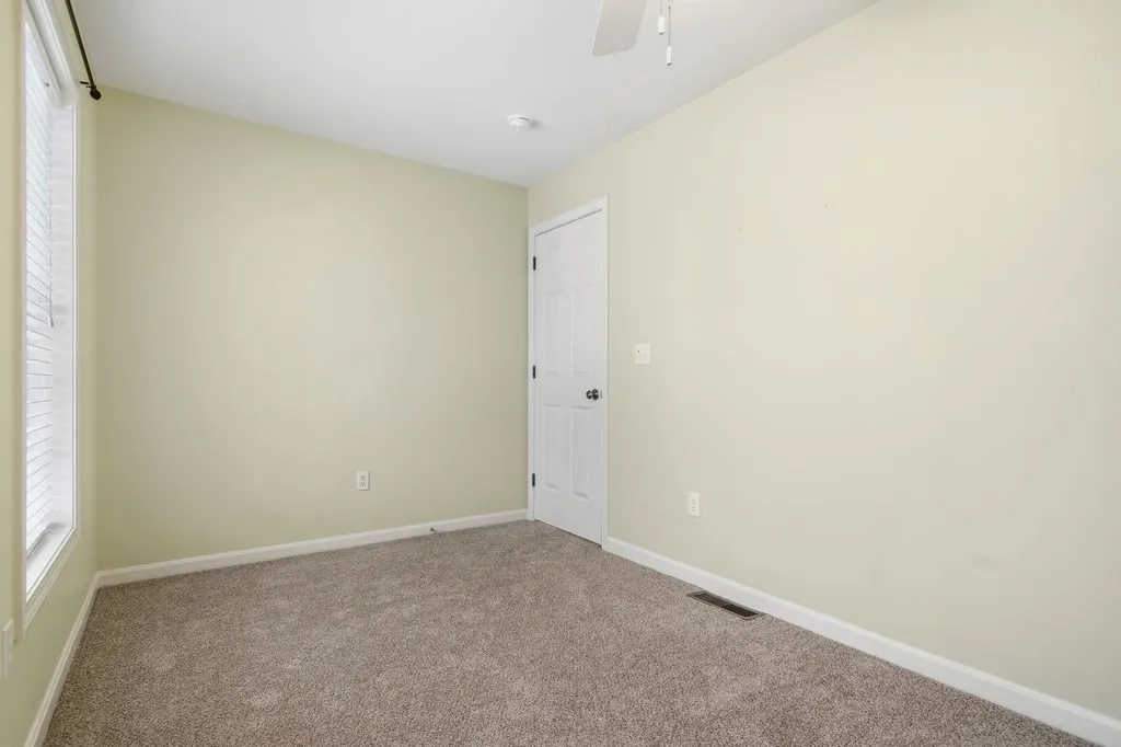 5 Thistle Lane Hooksett NH 03106