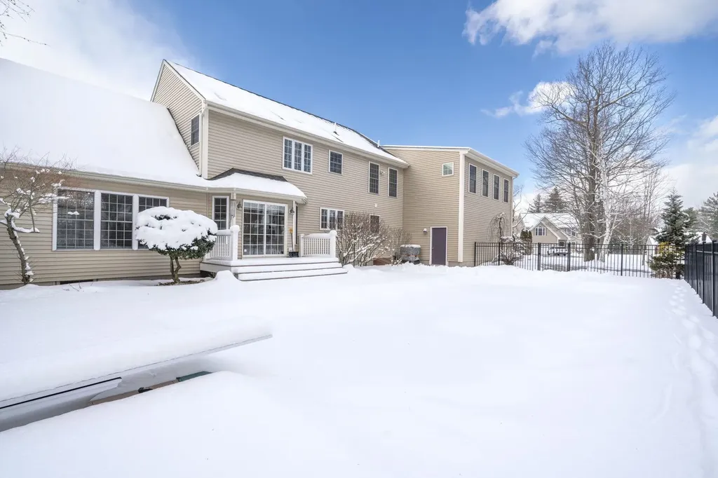 5 Thistle Lane Hooksett NH 03106