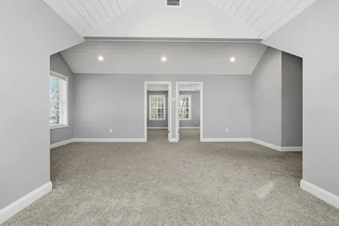 5 Thistle Lane Hooksett NH 03106