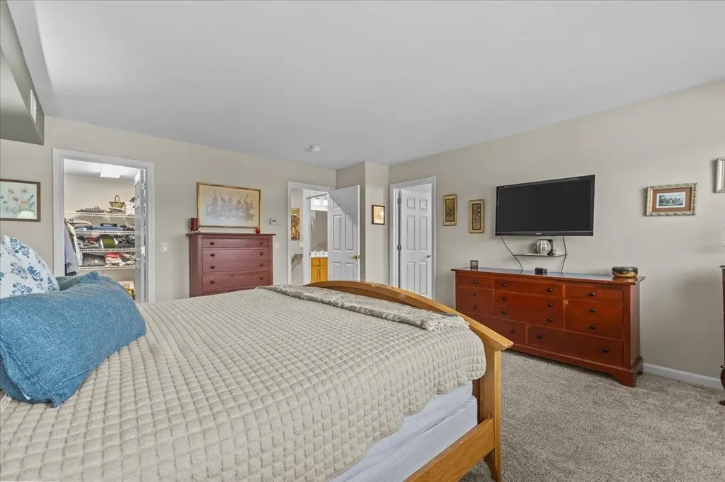 186 Hummingbird Lane South Burlington VT 05403