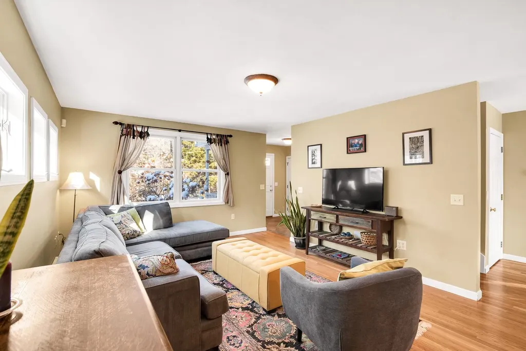 12 Isabelle Lane Rochester NH 03867