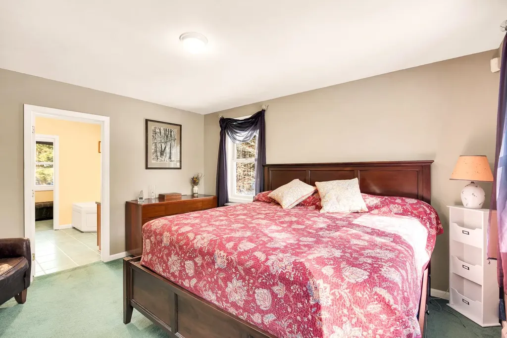 12 Isabelle Lane Rochester NH 03867