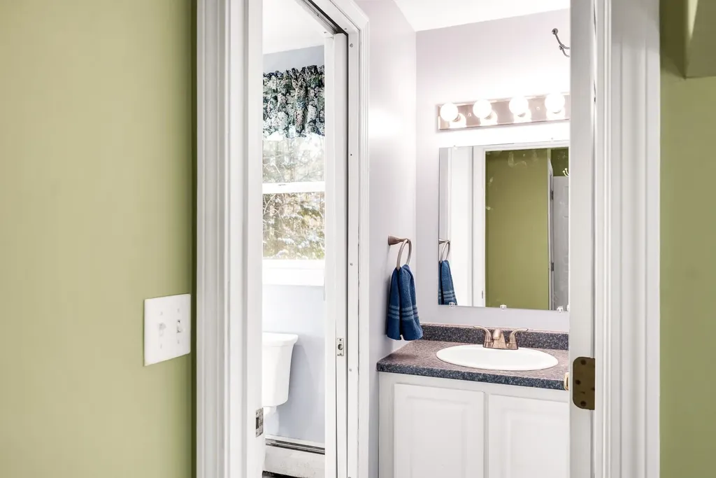 12 Isabelle Lane Rochester NH 03867