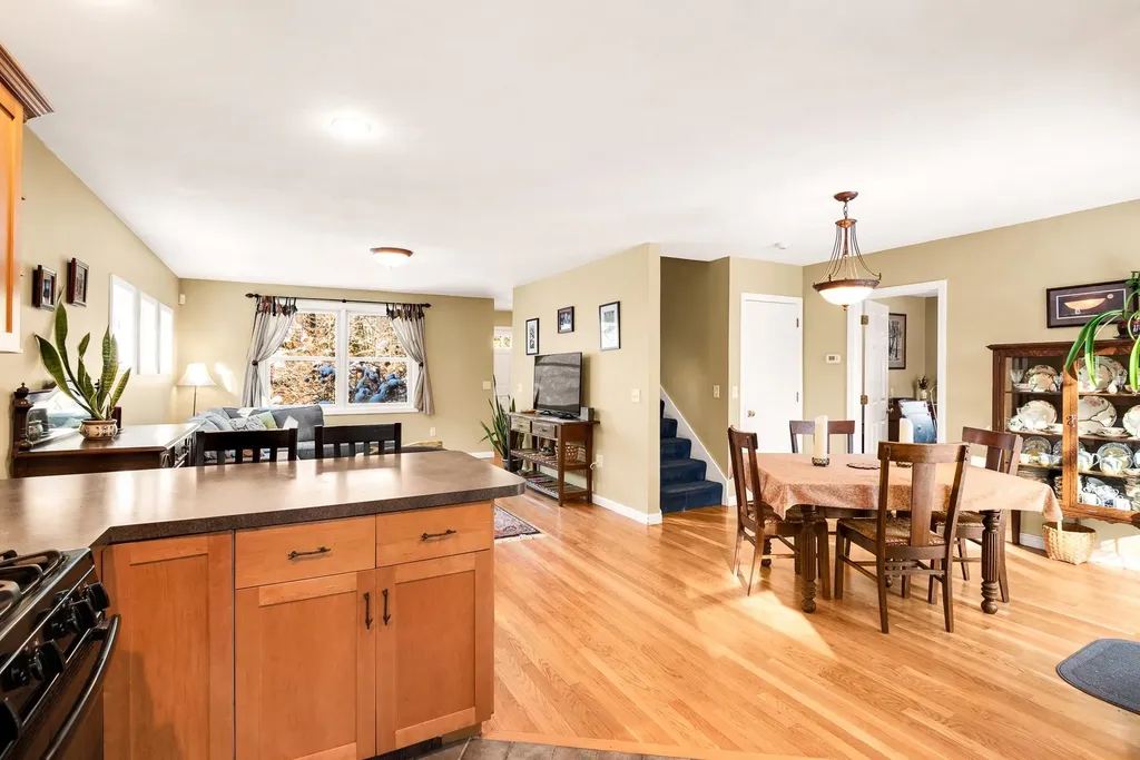 12 Isabelle Lane Rochester NH 03867