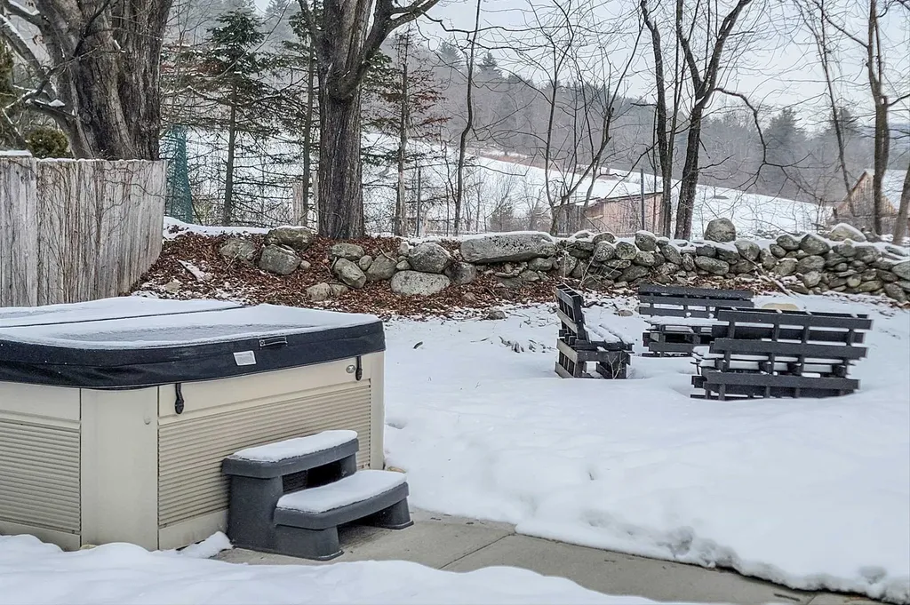 3466 Vt Route 103 N Chester VT 05143