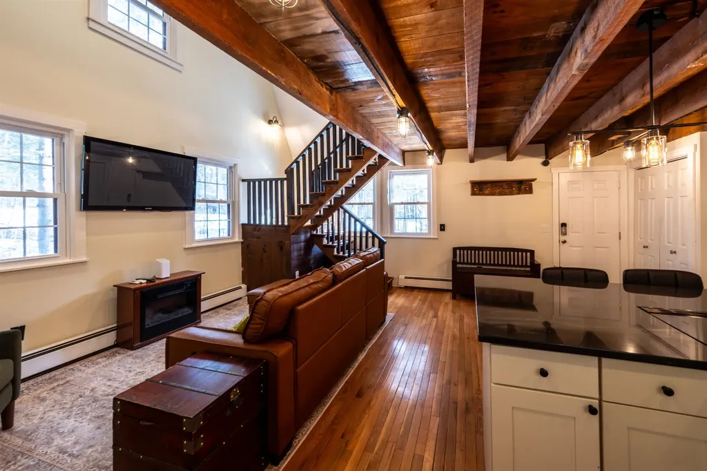 574 Willard Road Hartford VT 05059