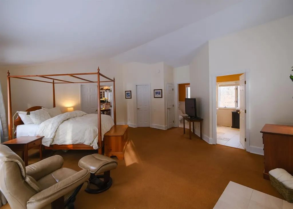 113 Ellison Loop Ludlow VT 05149