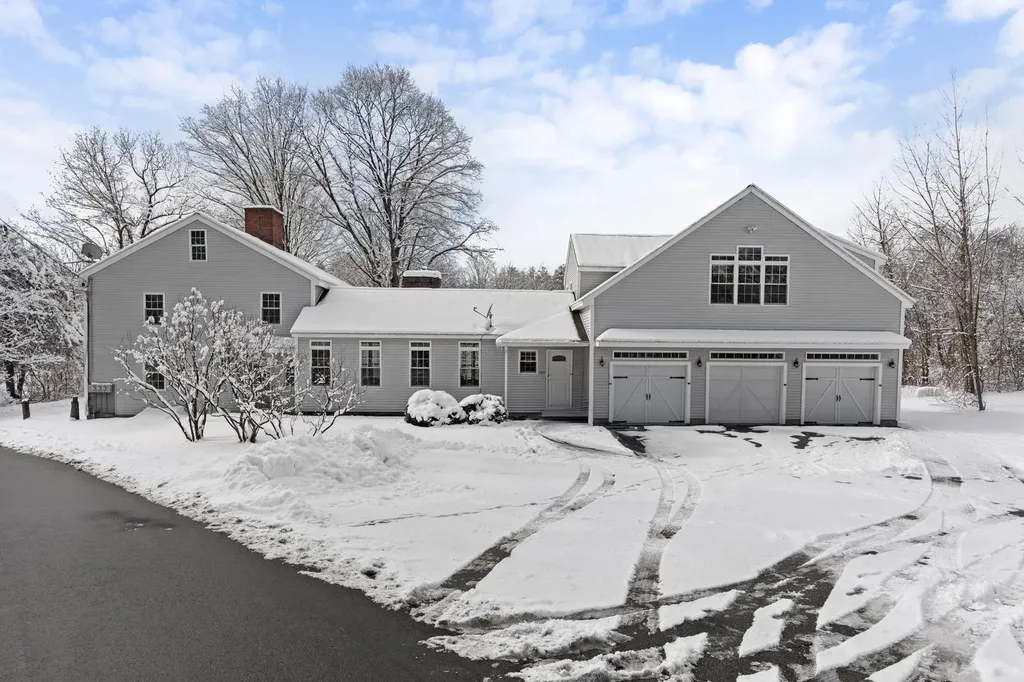 95 Wright Road Hollis NH 03049