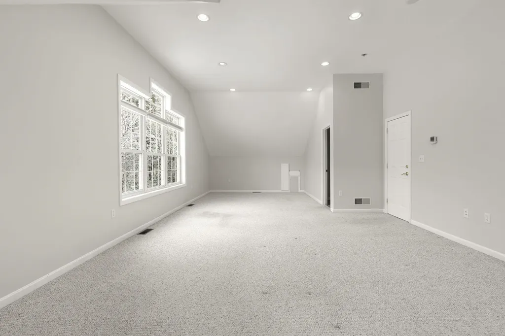 95 Wright Road Hollis NH 03049