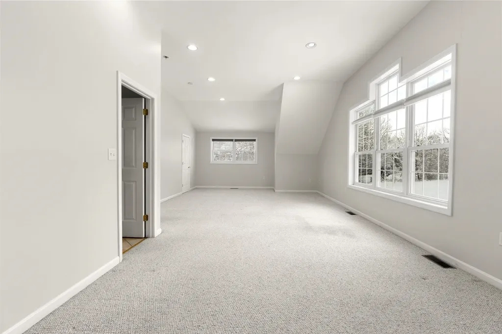 95 Wright Road Hollis NH 03049