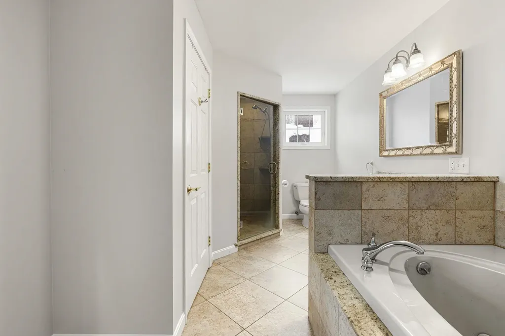 95 Wright Road Hollis NH 03049