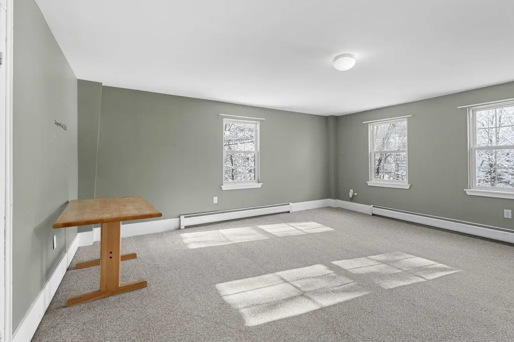 95 Wright Road Hollis NH 03049