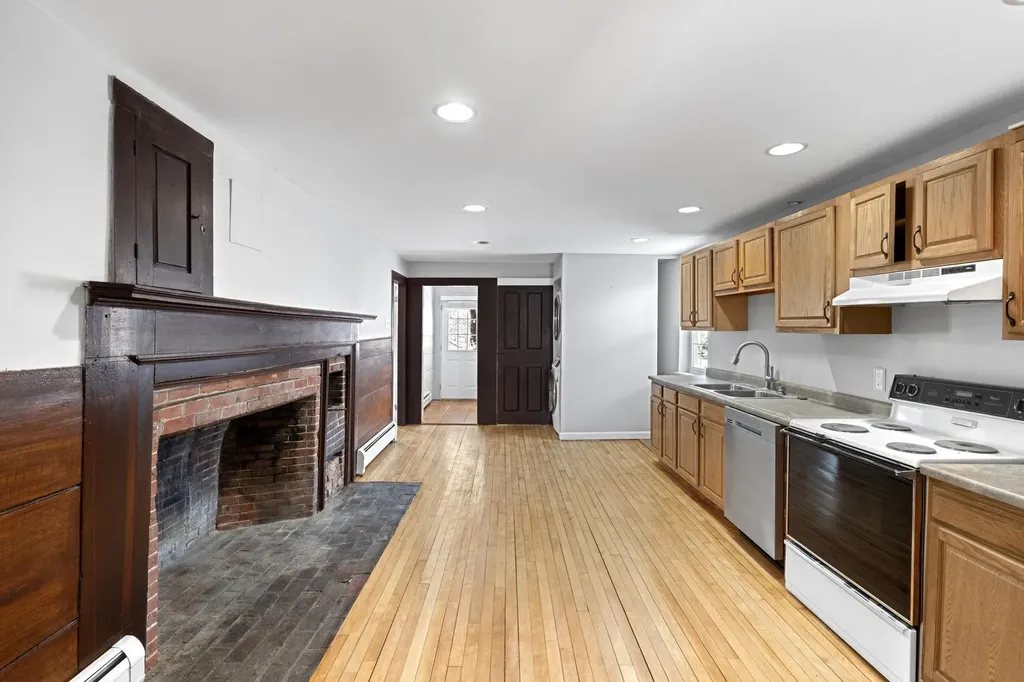 95 Wright Road Hollis NH 03049