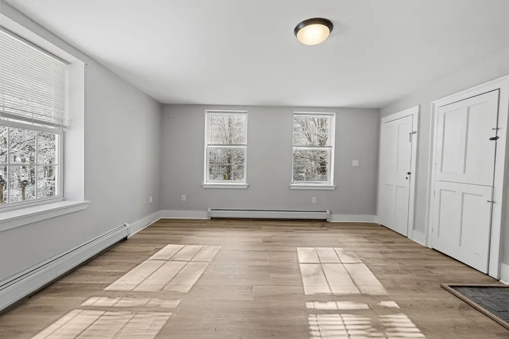 95 Wright Road Hollis NH 03049