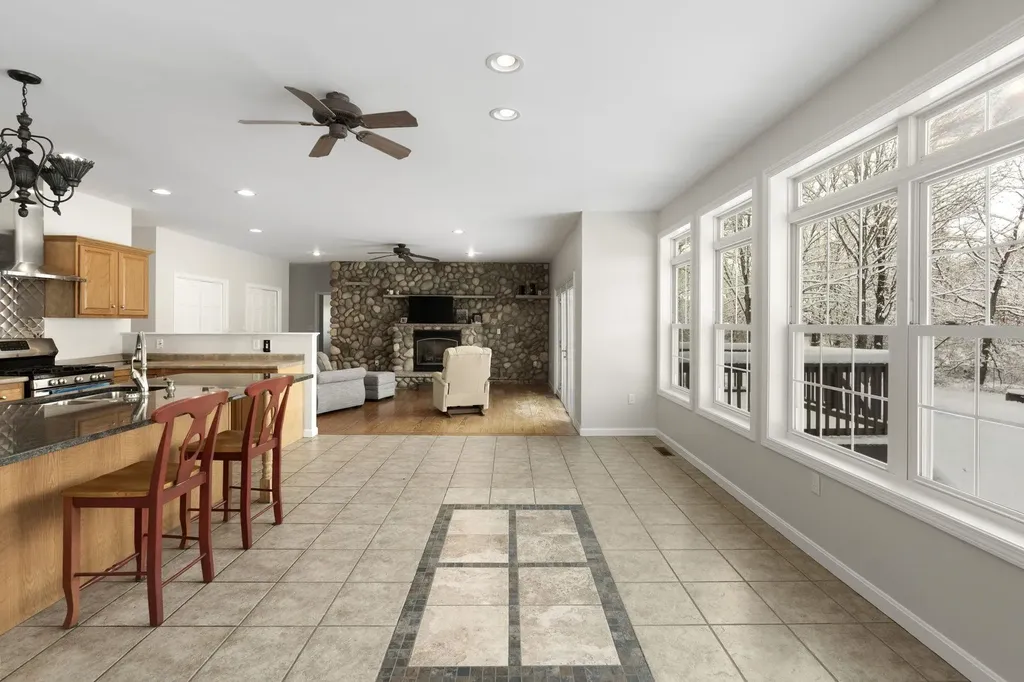 95 Wright Road Hollis NH 03049