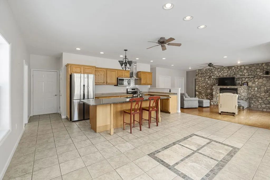 95 Wright Road Hollis NH 03049