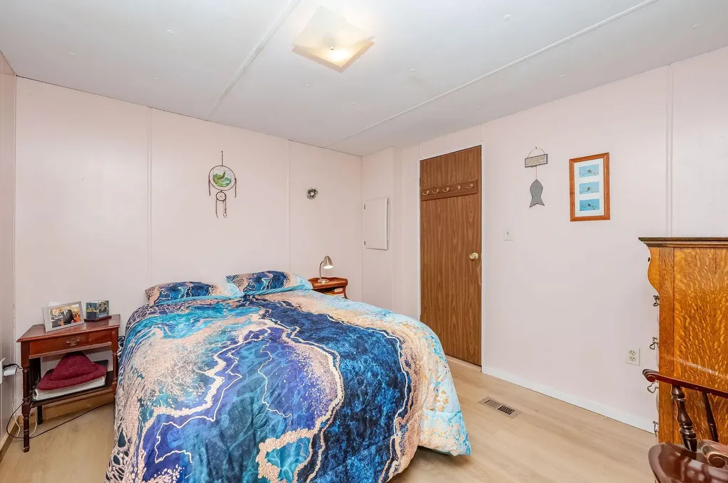 42 Trade Wind Lane Rochester NH 03867