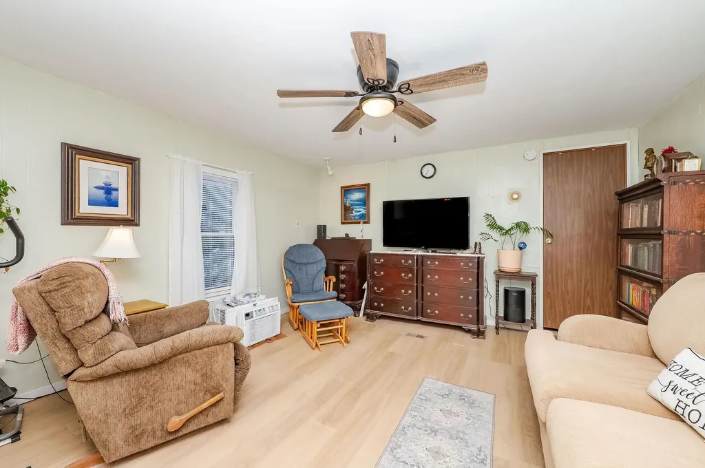 42 Trade Wind Lane Rochester NH 03867