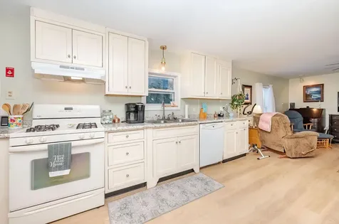 42 Trade Wind Lane Rochester NH 03867